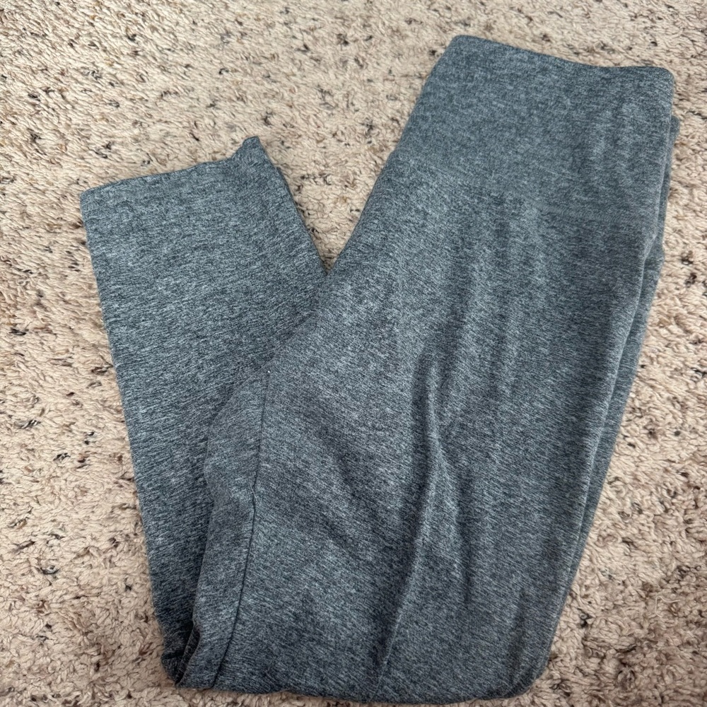 EUC Zobha Gray Heather Cropped Leggings